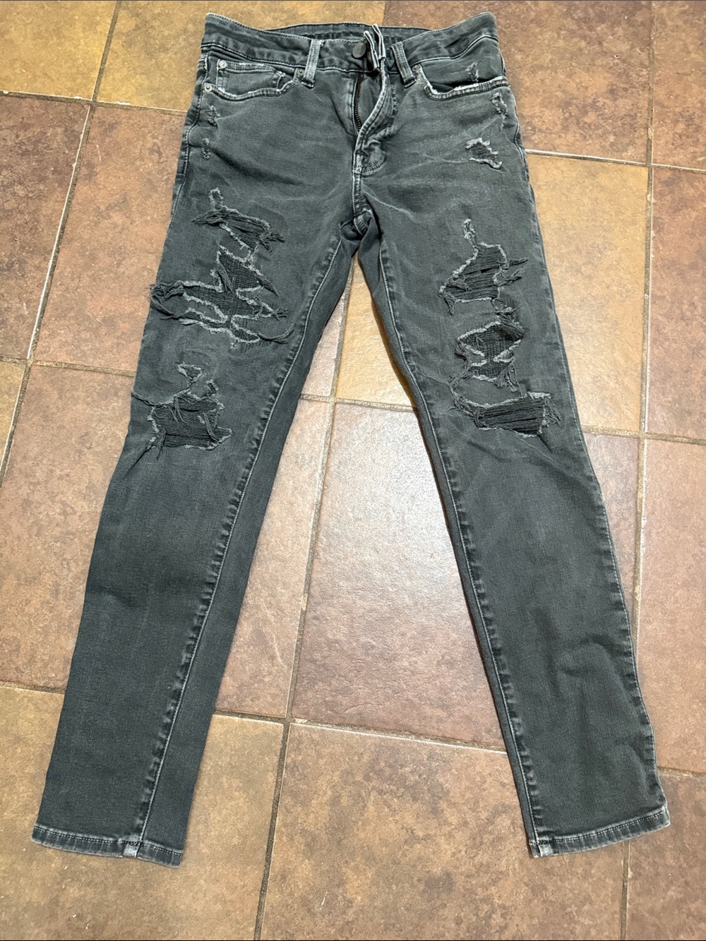 American eagle skinny jeans size 28x32